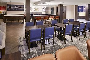 Hampton Inn Newark Airport
