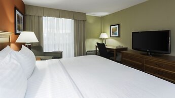 Holiday Inn Cincinnati-Riverfront by IHG