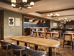 Rimrock Banff, Emblems Collection