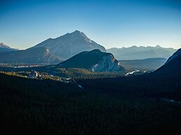 Rimrock Banff, Emblems Collection