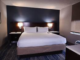Skyline Hotel Detroit Airport, SureStay Collection by BW