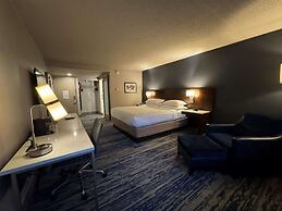 Skyline Hotel Detroit Airport, SureStay Collection by BW