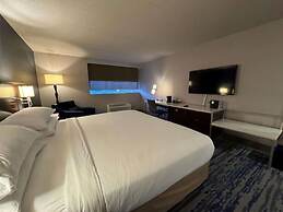Skyline Hotel Detroit Airport, SureStay Collection by BW