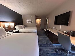 Skyline Hotel Detroit Airport, SureStay Collection by BW