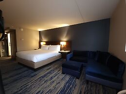 Skyline Hotel Detroit Airport, SureStay Collection by BW