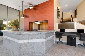 Best Western Date Tree Hotel
