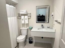 Baldwin Inn & Suites