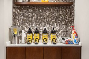La Quinta Inn & Suites by Wyndham Madera