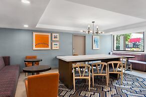 Holiday Inn Express Atlanta Airport - North by IHG