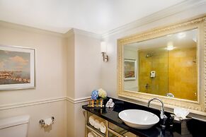 The Shores Resort & Spa