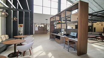 Holiday Inn Roanoke Airport – Conference CTR by IHG