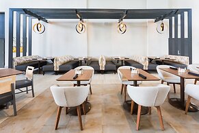 Holiday Inn Roanoke Airport – Conference CTR by IHG