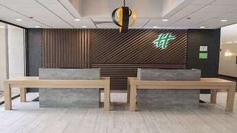 Holiday Inn Roanoke Airport – Conference CTR by IHG