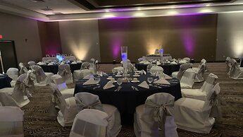 Holiday Inn Roanoke Airport – Conference CTR by IHG