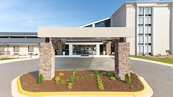 Holiday Inn Roanoke Airport – Conference CTR by IHG