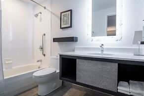 Crowne Plaza Moncton-Downtown by IHG