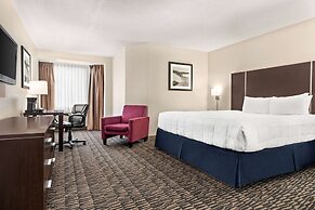 Ramada Plaza by Wyndham Niagara Falls