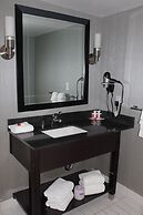 Ramada Plaza by Wyndham Niagara Falls