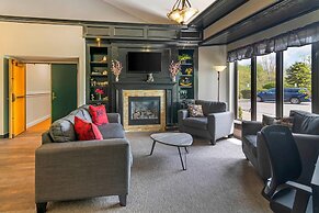 Black Bear Inn, an Ascend Collection Hotel