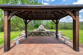 Black Bear Inn, an Ascend Collection Hotel