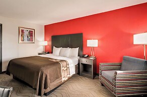 Clarion Inn & Suites Russellville I-40