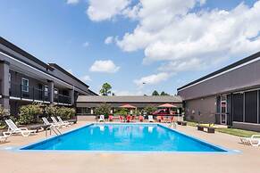 Clarion Inn & Suites Russellville I-40