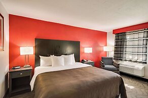 Clarion Inn & Suites Russellville I-40