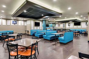 Clarion Inn & Suites Russellville I-40