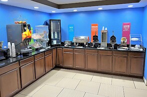 Travelodge by Wyndham Fort Wayne North