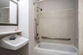 Travelodge by Wyndham Fort Wayne North