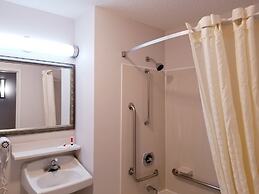 Travelodge by Wyndham Fort Wayne North