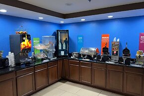 Travelodge by Wyndham Fort Wayne North