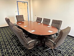 Travelodge by Wyndham Fort Wayne North