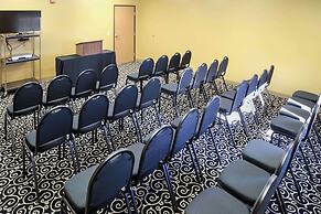 Quality Inn & Suites Watertown near Prairie Lakes Ice Arena