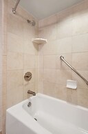 Embassy Suites by Hilton Austin Central