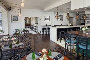 The William Fell Baltimore, Tapestry Collection by Hilton