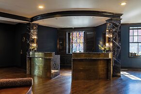 The William Fell Baltimore, Tapestry Collection by Hilton