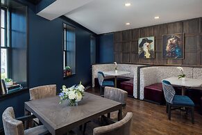 The William Fell Baltimore, Tapestry Collection by Hilton