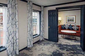 The William Fell Baltimore, Tapestry Collection by Hilton