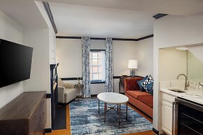 The William Fell Baltimore, Tapestry Collection by Hilton