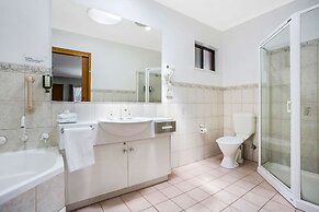 Comfort Inn May Park