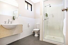 Comfort Inn May Park