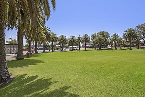 Comfort Inn May Park