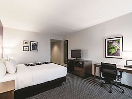 La Quinta Inn & Suites by Wyndham Salem NH