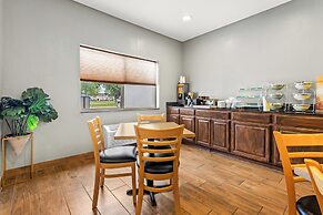 Quality Inn Brookings - University