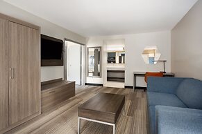 Holiday Inn Express Simi Valley by IHG
