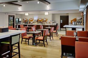 Holiday Inn Express Simi Valley by IHG