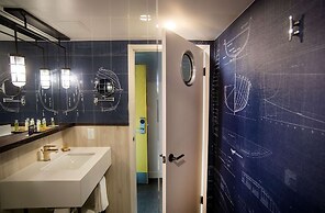 DoubleTree by Hilton St. John's Harbourview