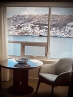 DoubleTree by Hilton St. John's Harbourview