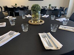 DoubleTree by Hilton St. John's Harbourview